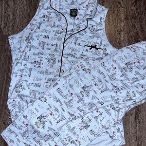 Laura Ashley Size Large Sleeveless New York Pajamas